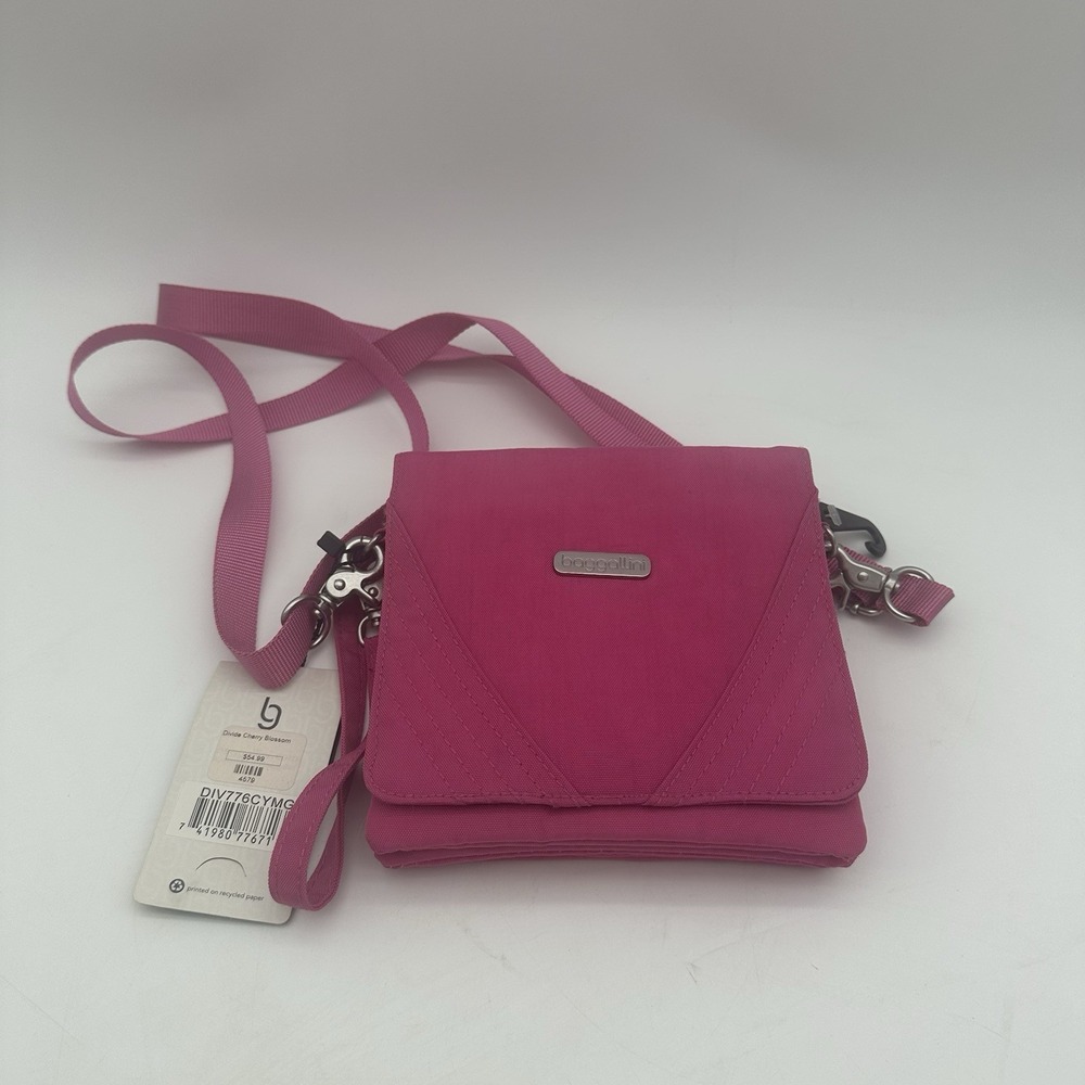 Baggallini‎ Handbag Size Small Pink Textured Nylon Crossbody Purse Casual NWT